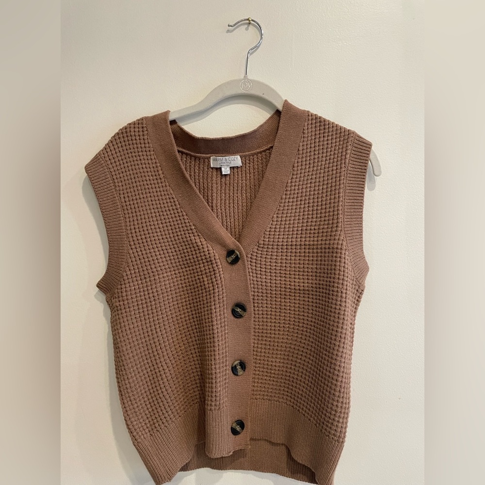 Light Brown Sweater Vest (M)